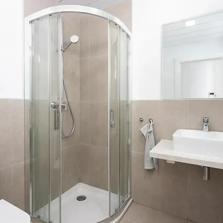 Apartment New Town House In Nueva Andalucia *