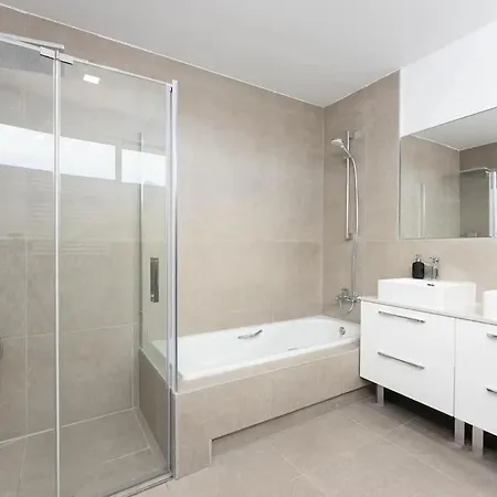 Apartment New Town House In Nueva Andalucia *